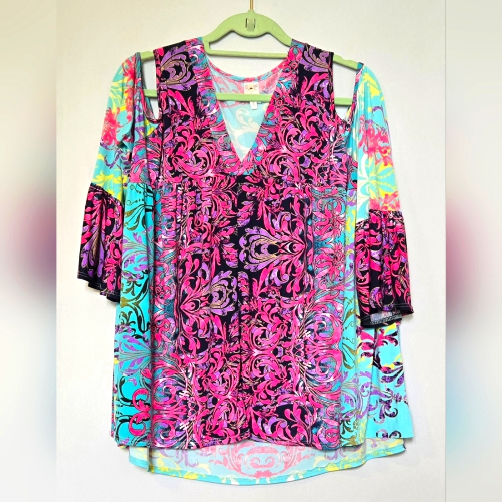 💥4 For 25💥 Vibrant The Hanger Women's Cold Shoulder Bell Sleeve Top size 1X